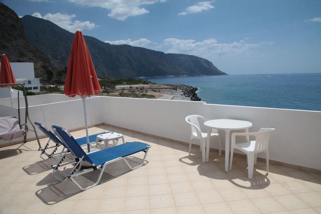 Paralia Guest House Agia Ruméli Exterior foto