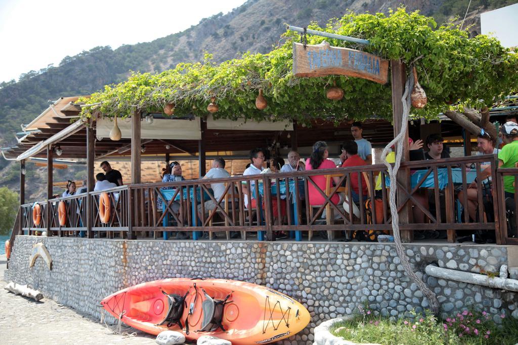 Paralia Guest House Agia Ruméli Quarto foto