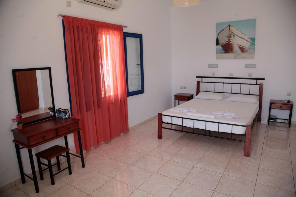 Paralia Guest House Agia Ruméli Quarto foto
