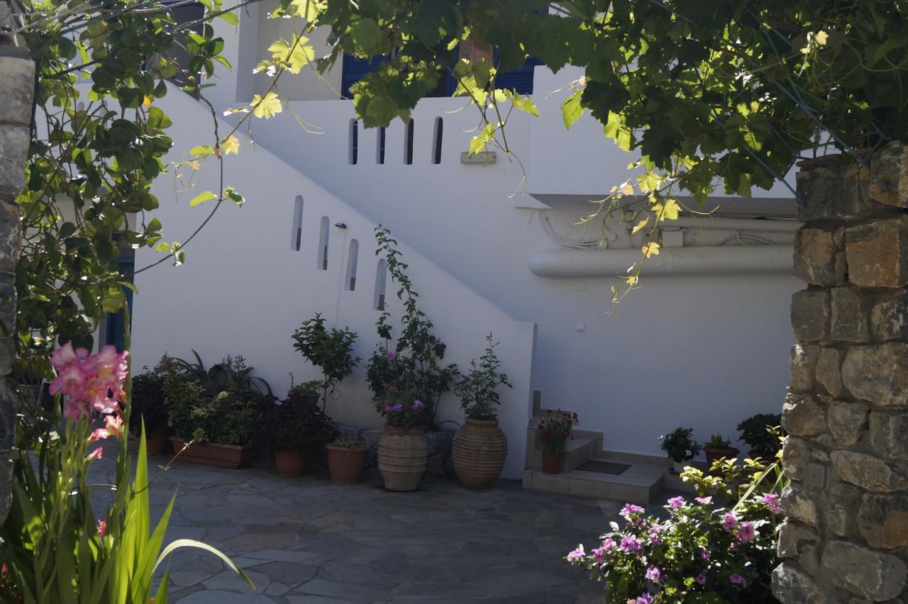 Paralia Guest House Agia Ruméli Exterior foto